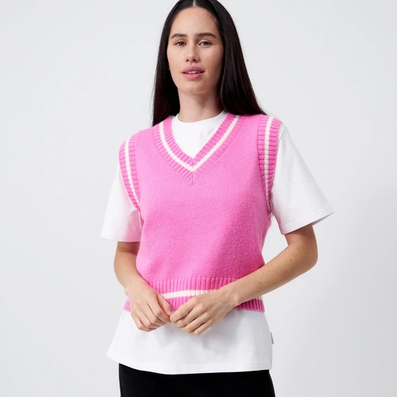 Divided Bright Pink V-Neck Sweater Vest - Picture 1 of 7